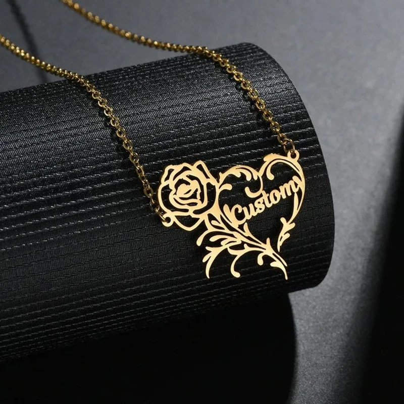 Birth Flower Necklace - قلادة بدلاية على شكل زهرة من