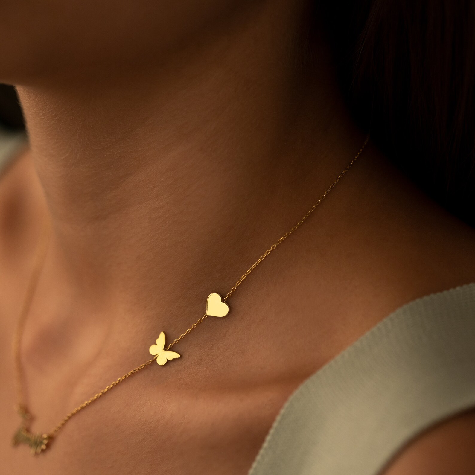 شخصية مخصصة فراشة شكل قلب اسم  - مراجعة Birth Flower Necklace وسعره